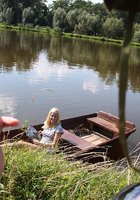 Клевый секс в лодке на воде 4 фотография